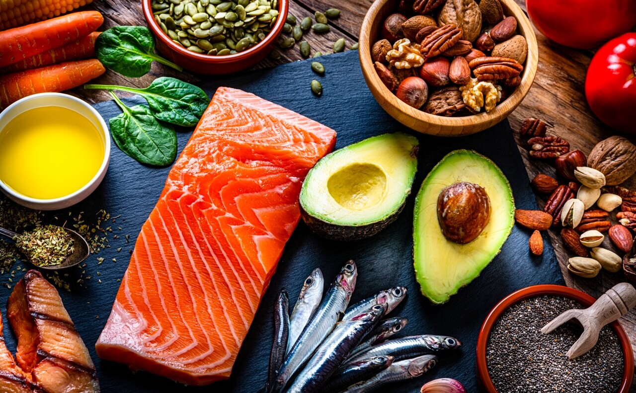 Hva er Omega-3, EPA og DHA? Hvor store mengder trenger vi å få i oss?